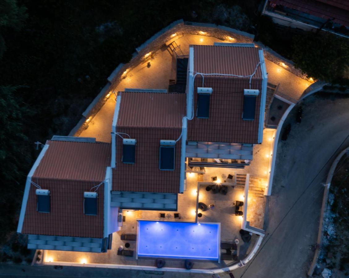 Clelia'S And Dione'S Design Studios Swimming Pool Nikiana Esterno foto